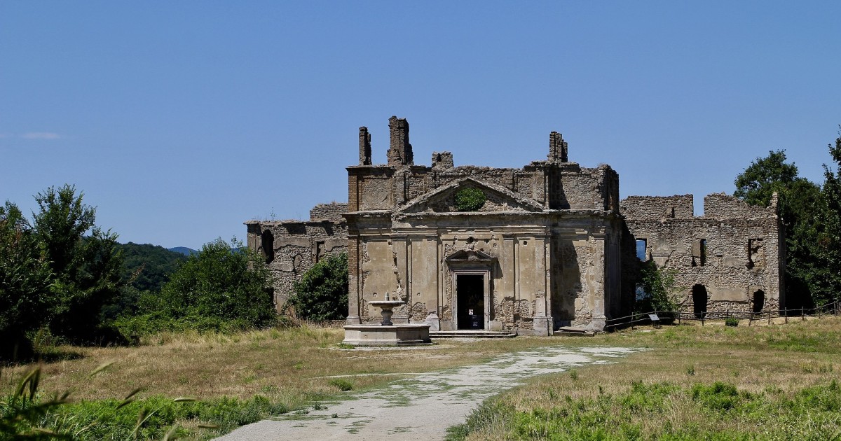 6 ghost towns to visit in Italy: find out where they are