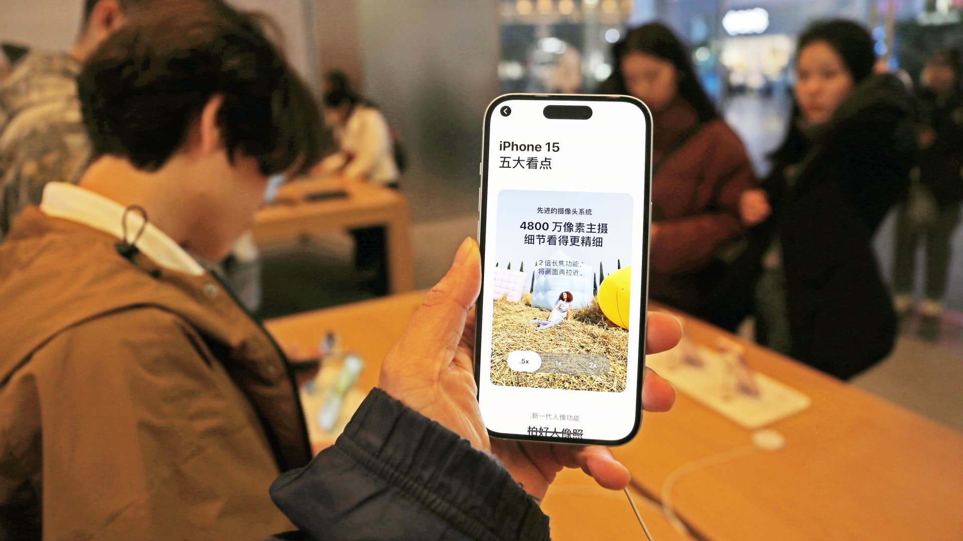 Apple is offering a rare iPhone discount in China as concerns over demand grow