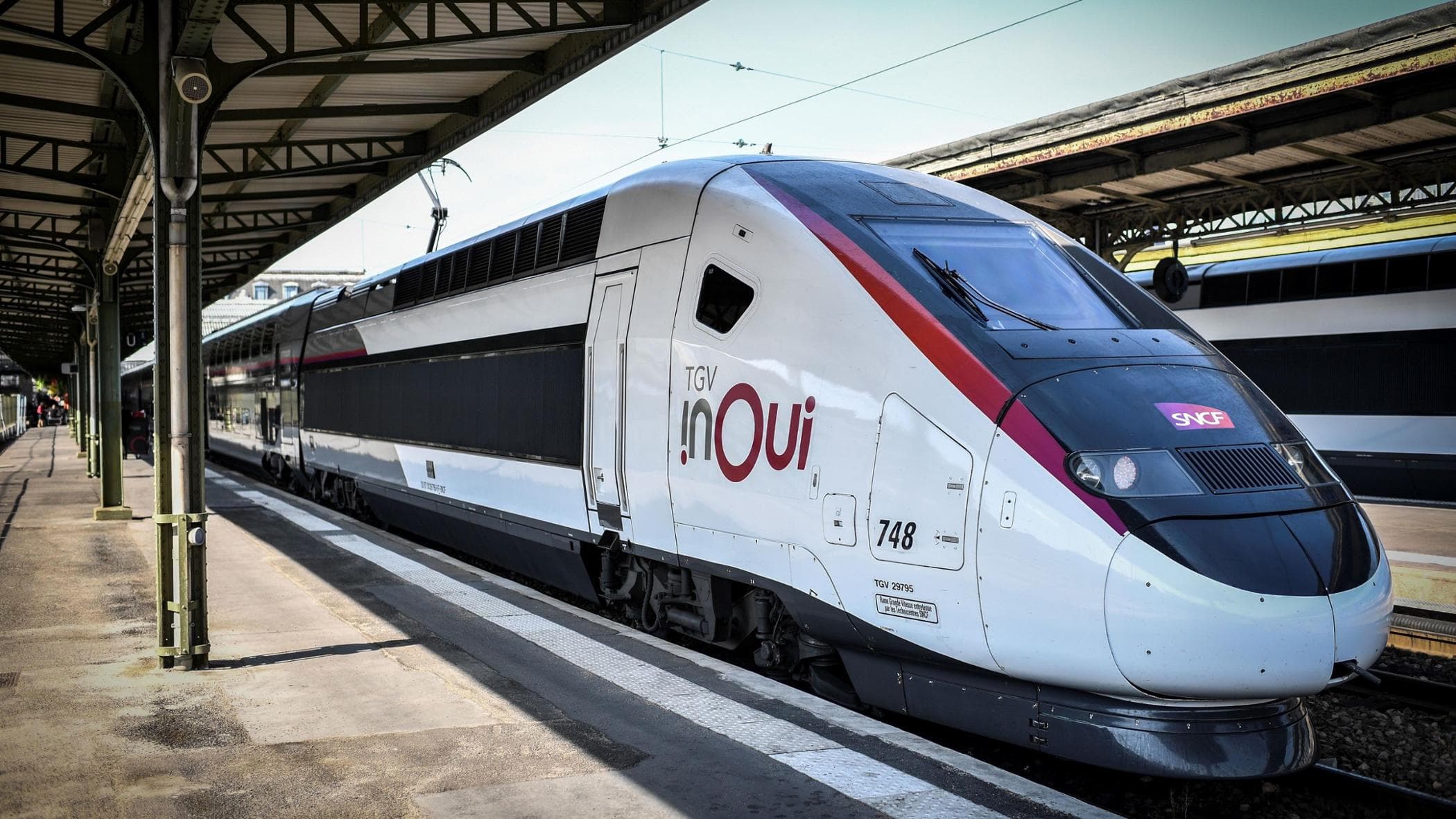Trains.  Partial reopening of the Milan-Paris route, interrupted by a landslide in August.  Replacement bus and times extended by 2 and a half hours